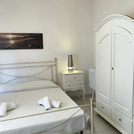 Isola Di - Mulini Smart Guest house *